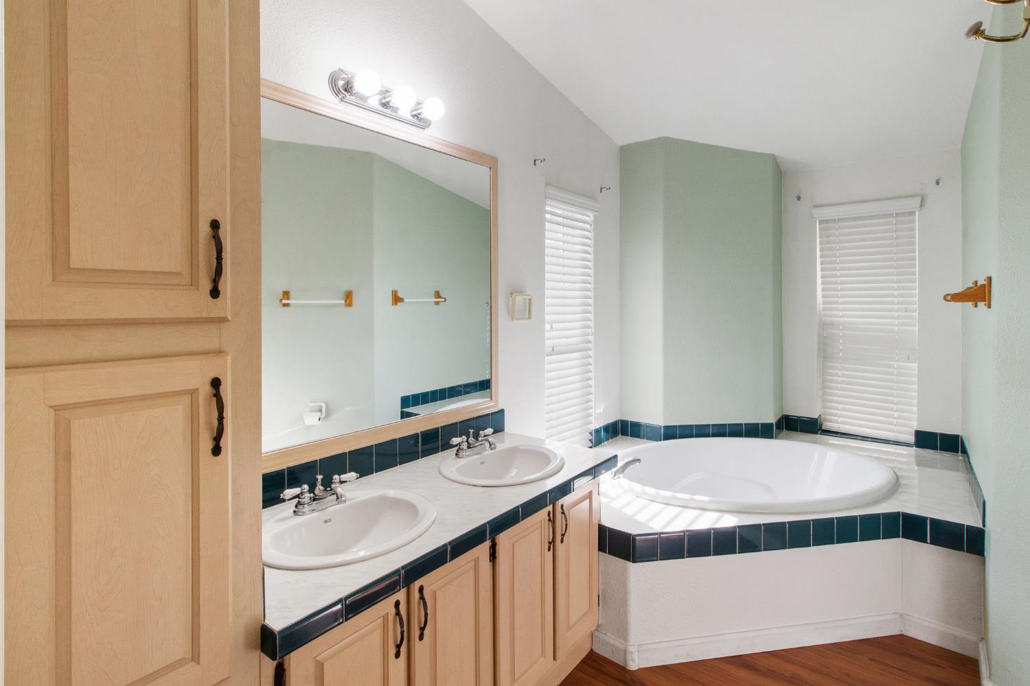 1500 Held Dr #84, Modesto, CA 95355