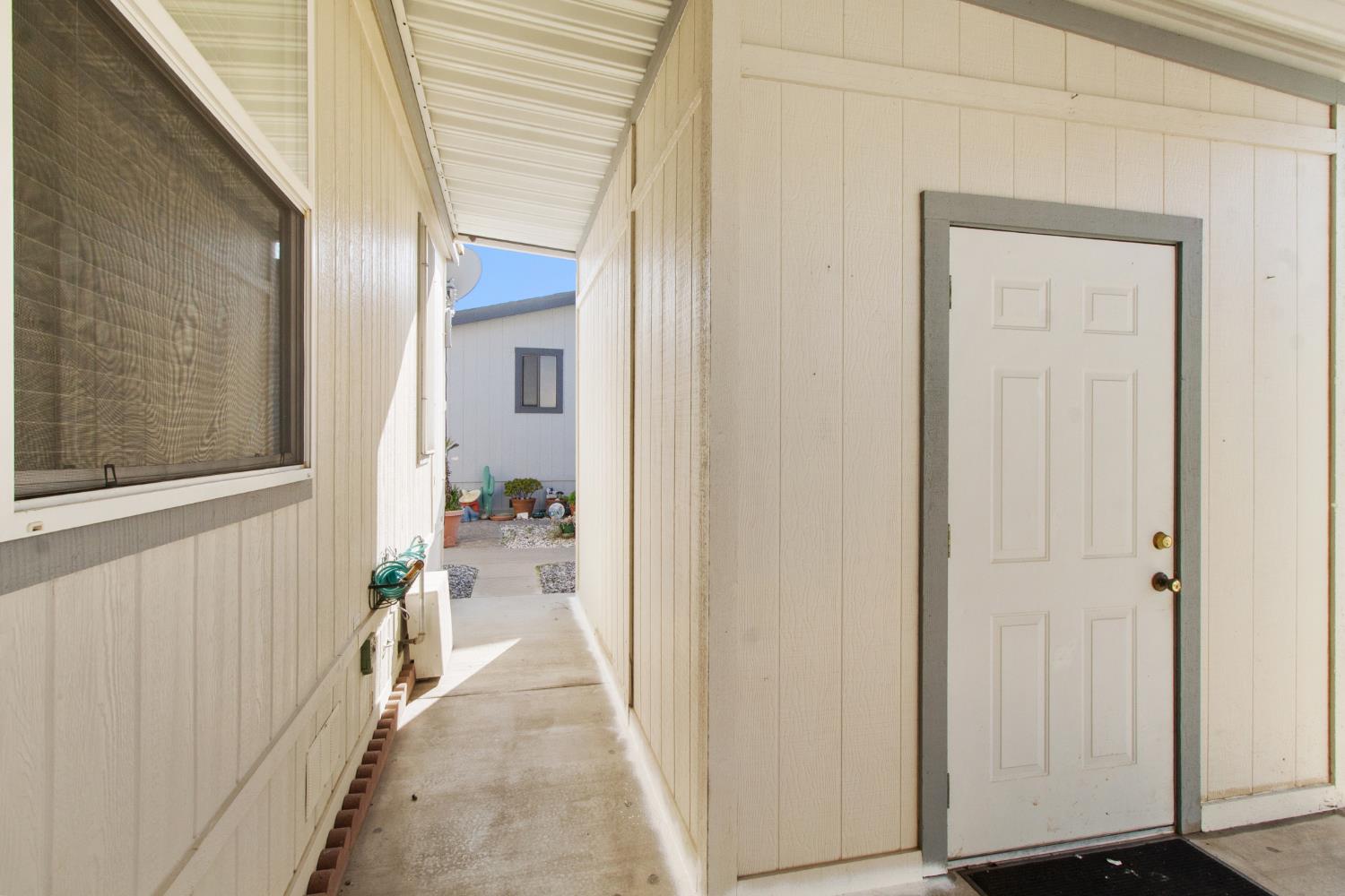 1500 Held Dr #84, Modesto, CA 95355