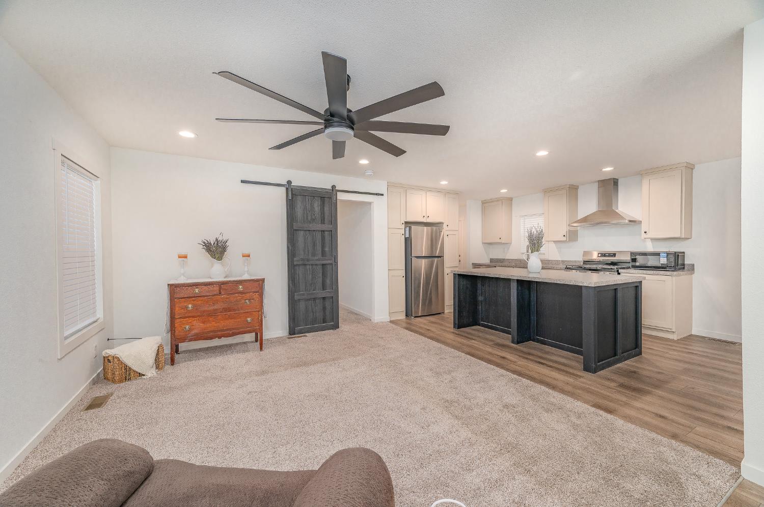 2307 Oakdale Rd #13, Modesto, CA 95355