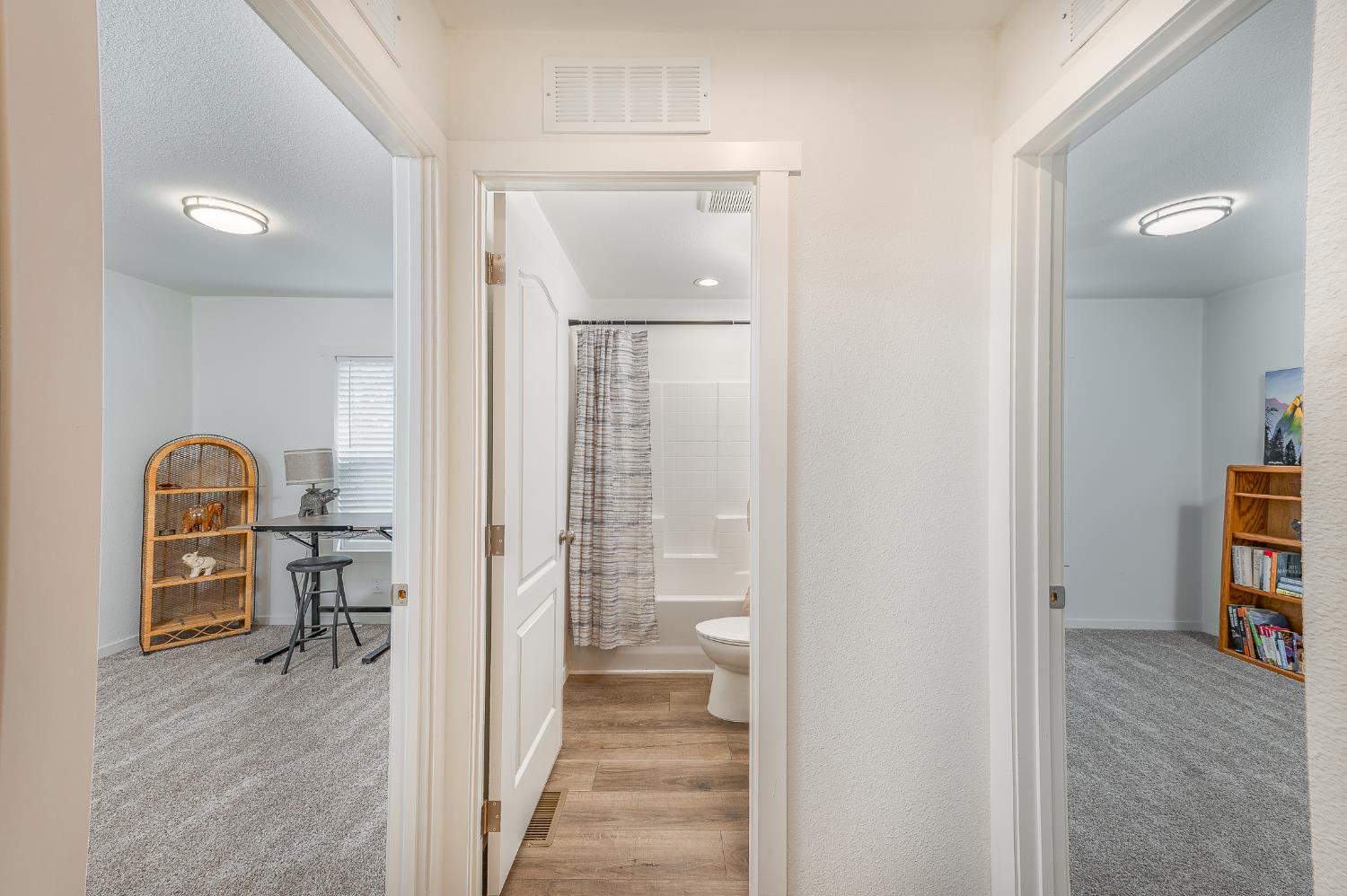 2307 Oakdale Rd #13, Modesto, CA 95355