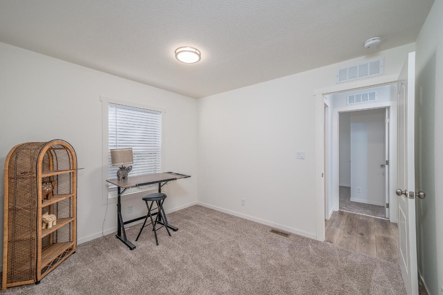 2307 Oakdale Rd #13, Modesto, CA 95355