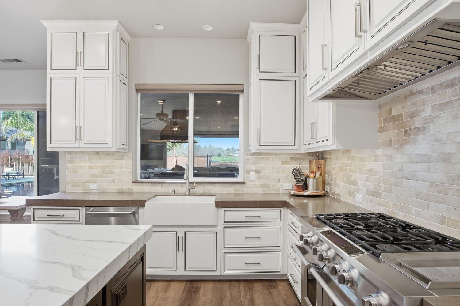 10407 Fox Borough Dr, Oakdale, CA 95361