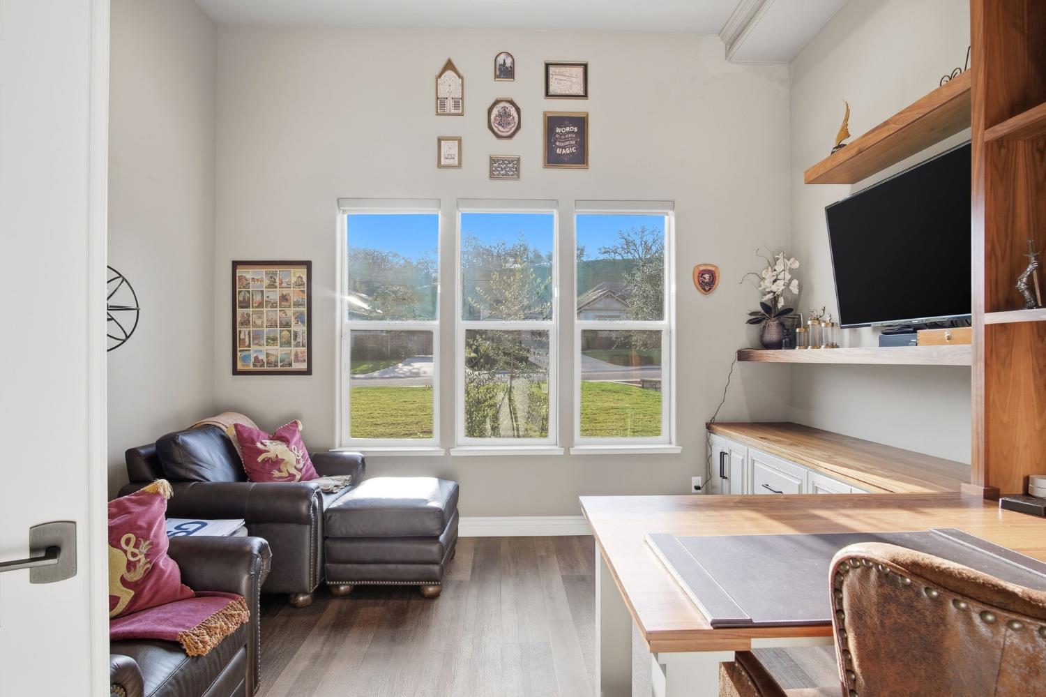 10407 Fox Borough Dr, Oakdale, CA 95361