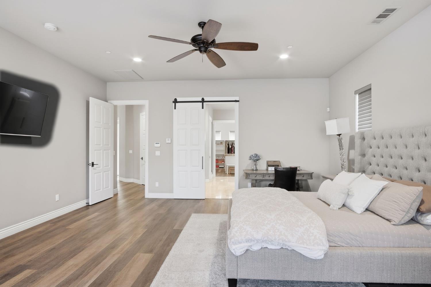 10407 Fox Borough Dr, Oakdale, CA 95361