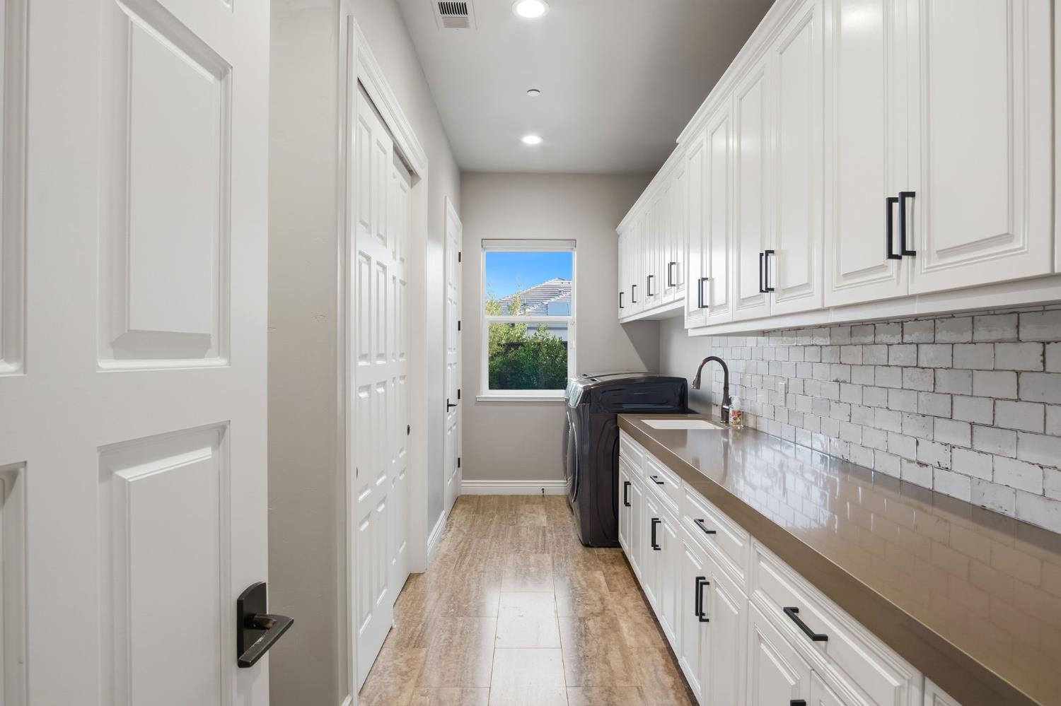 10407 Fox Borough Dr, Oakdale, CA 95361