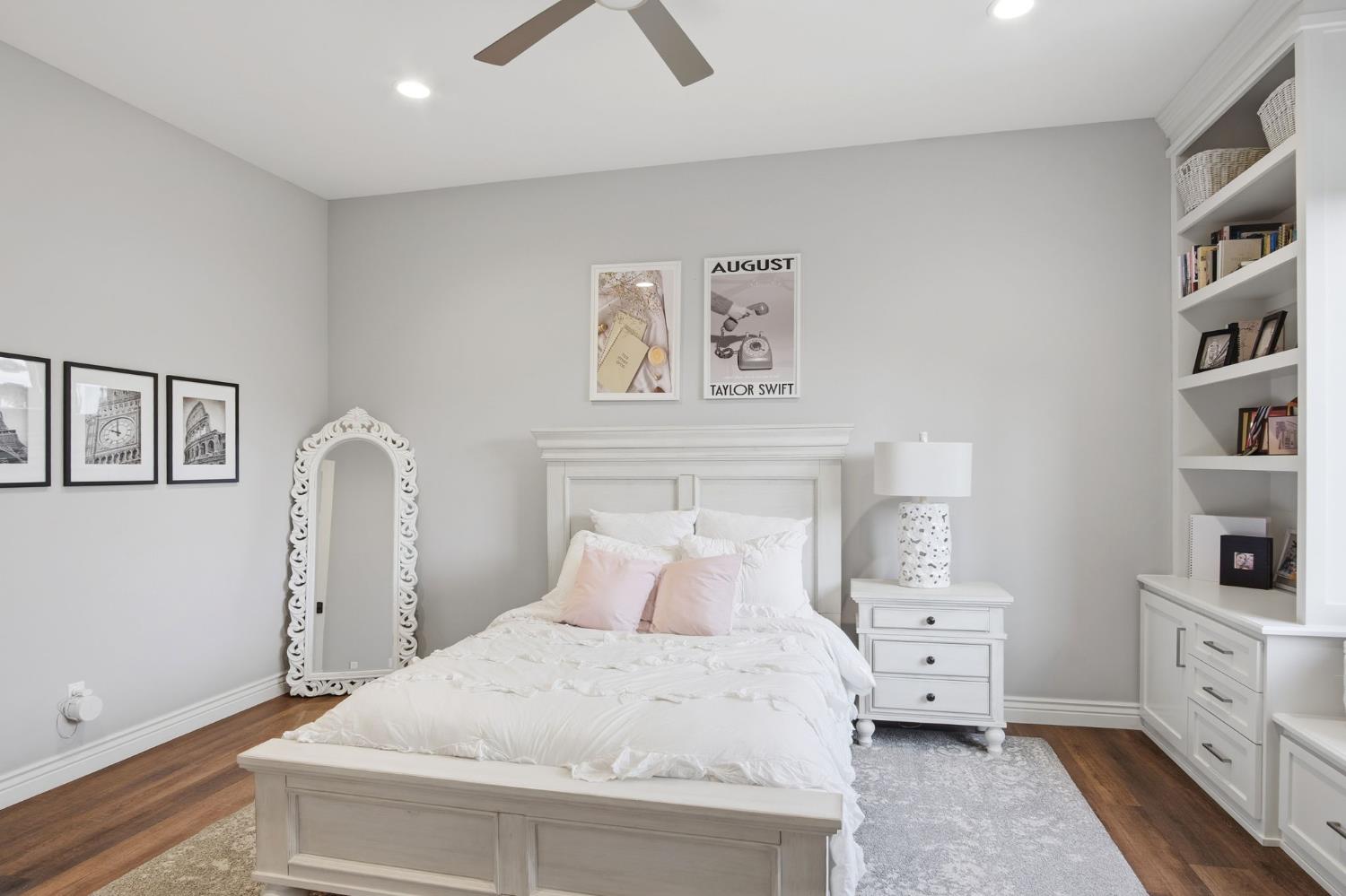 10407 Fox Borough Dr, Oakdale, CA 95361