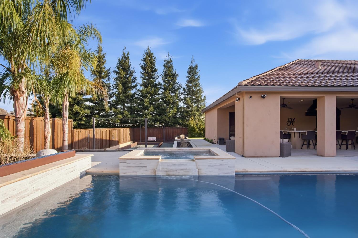 10407 Fox Borough Dr, Oakdale, CA 95361