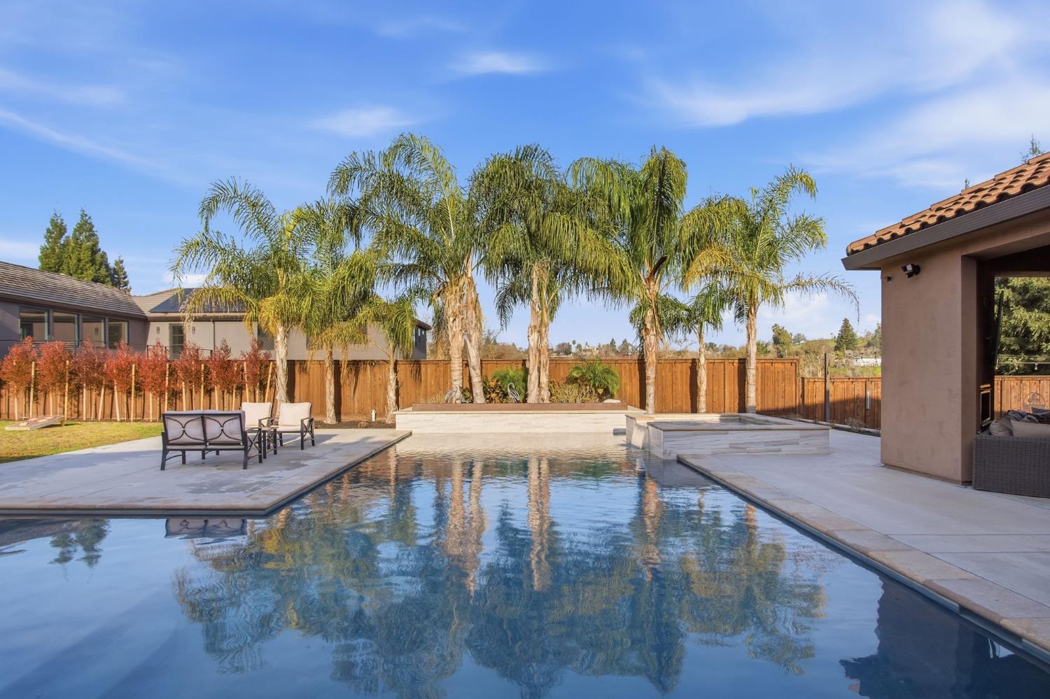 10407 Fox Borough Dr, Oakdale, CA 95361