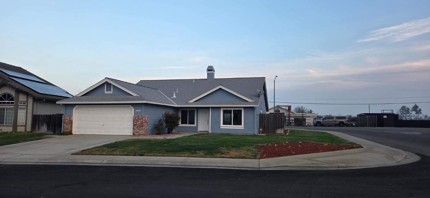 1680 Michele Way, Escalon, CA 95320