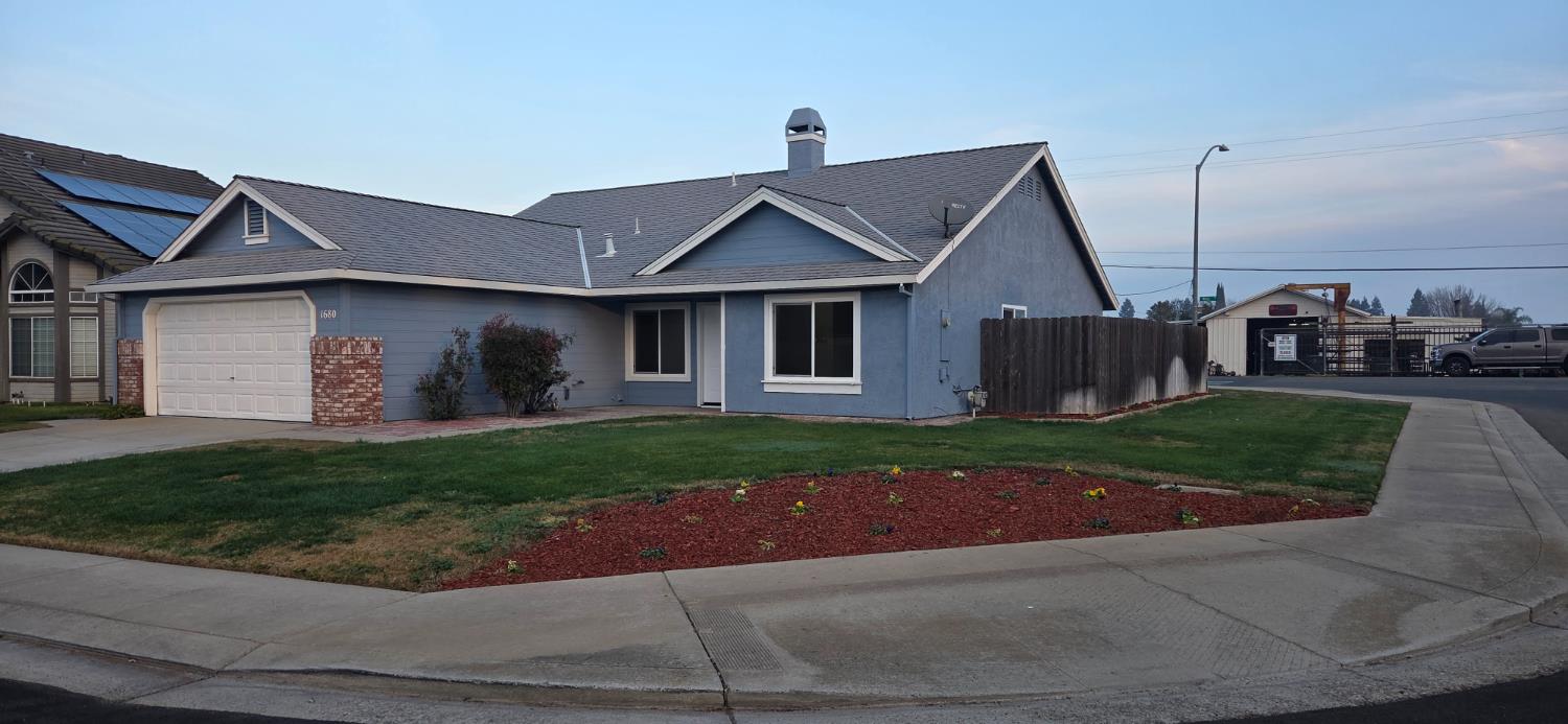 1680 Michele Way, Escalon, CA 95320