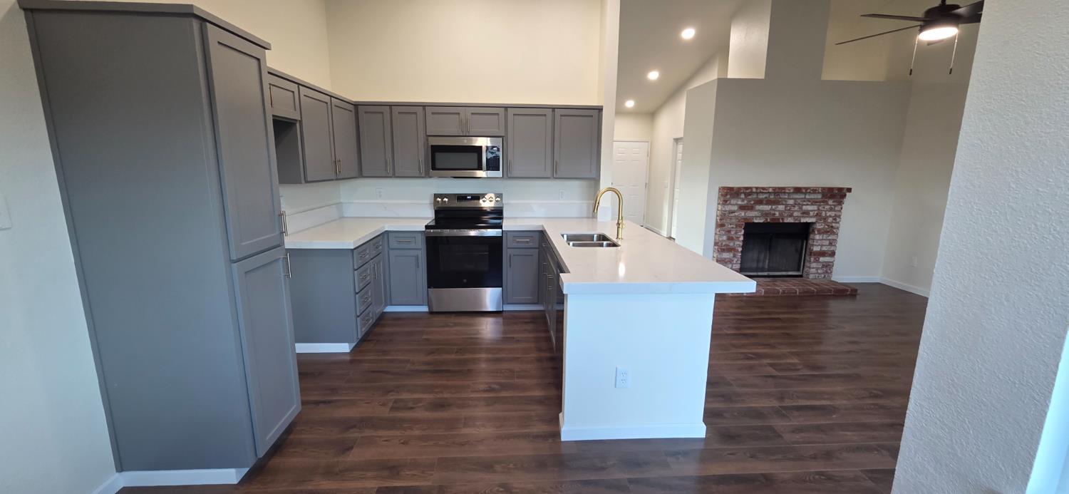 1680 Michele Way, Escalon, CA 95320