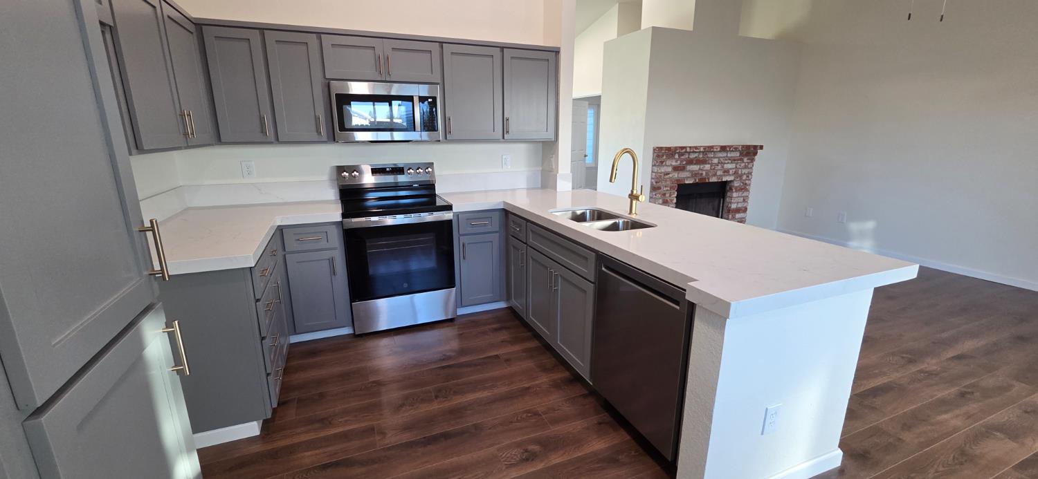 1680 Michele Way, Escalon, CA 95320