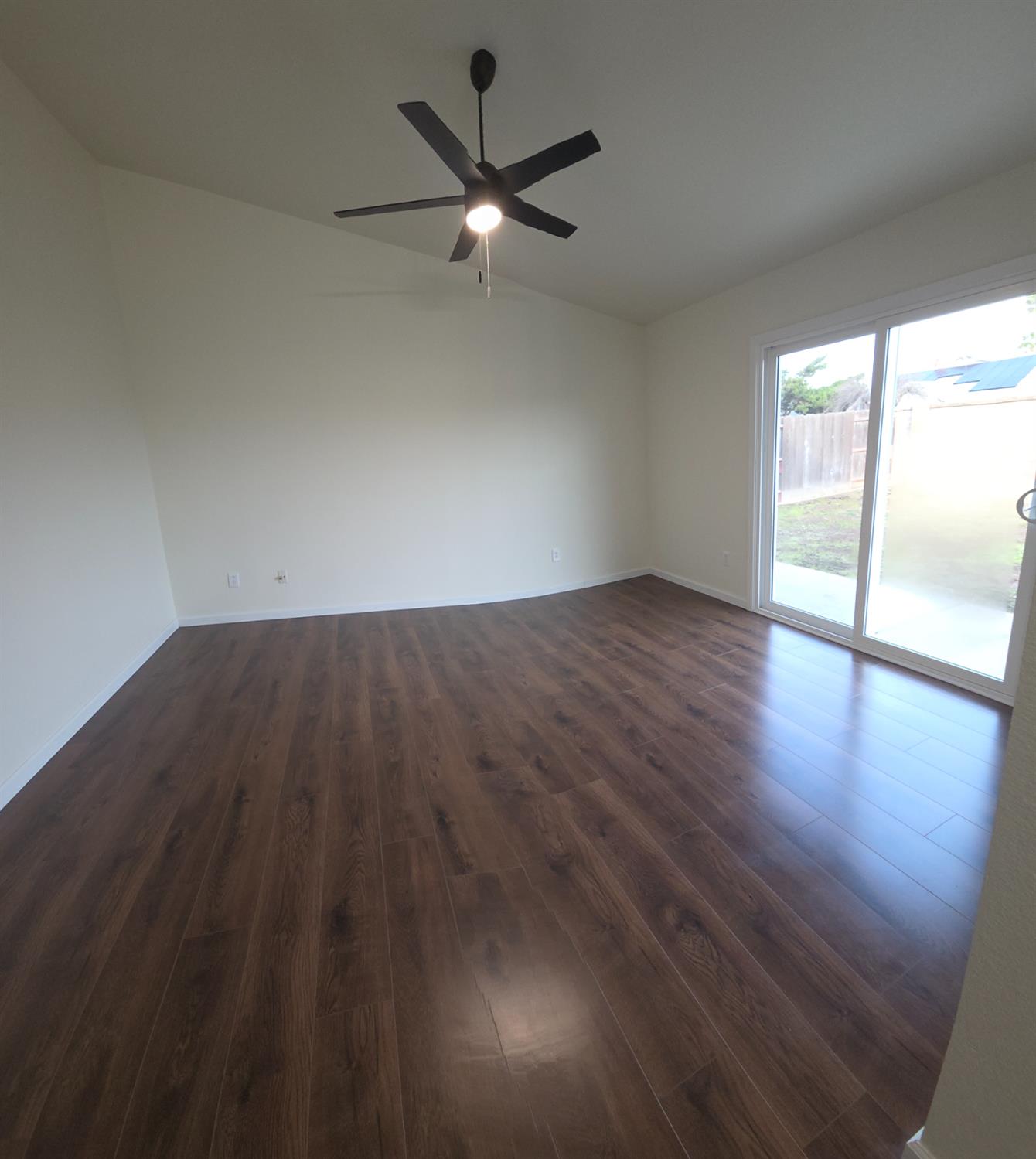 1680 Michele Way, Escalon, CA 95320