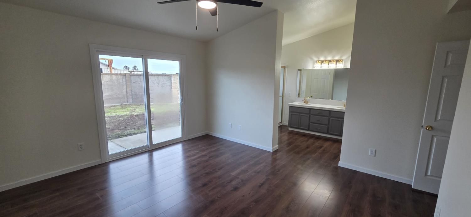 1680 Michele Way, Escalon, CA 95320