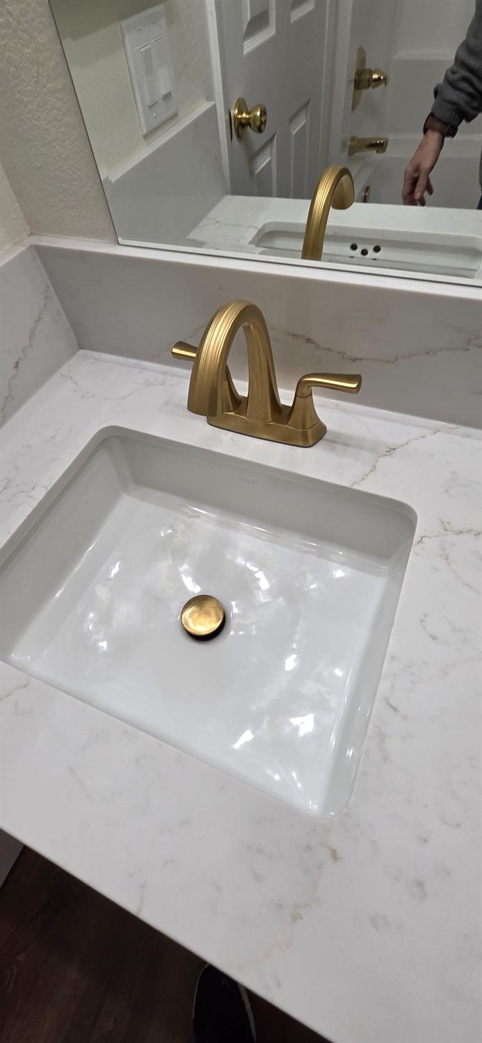 1680 Michele Way, Escalon, CA 95320