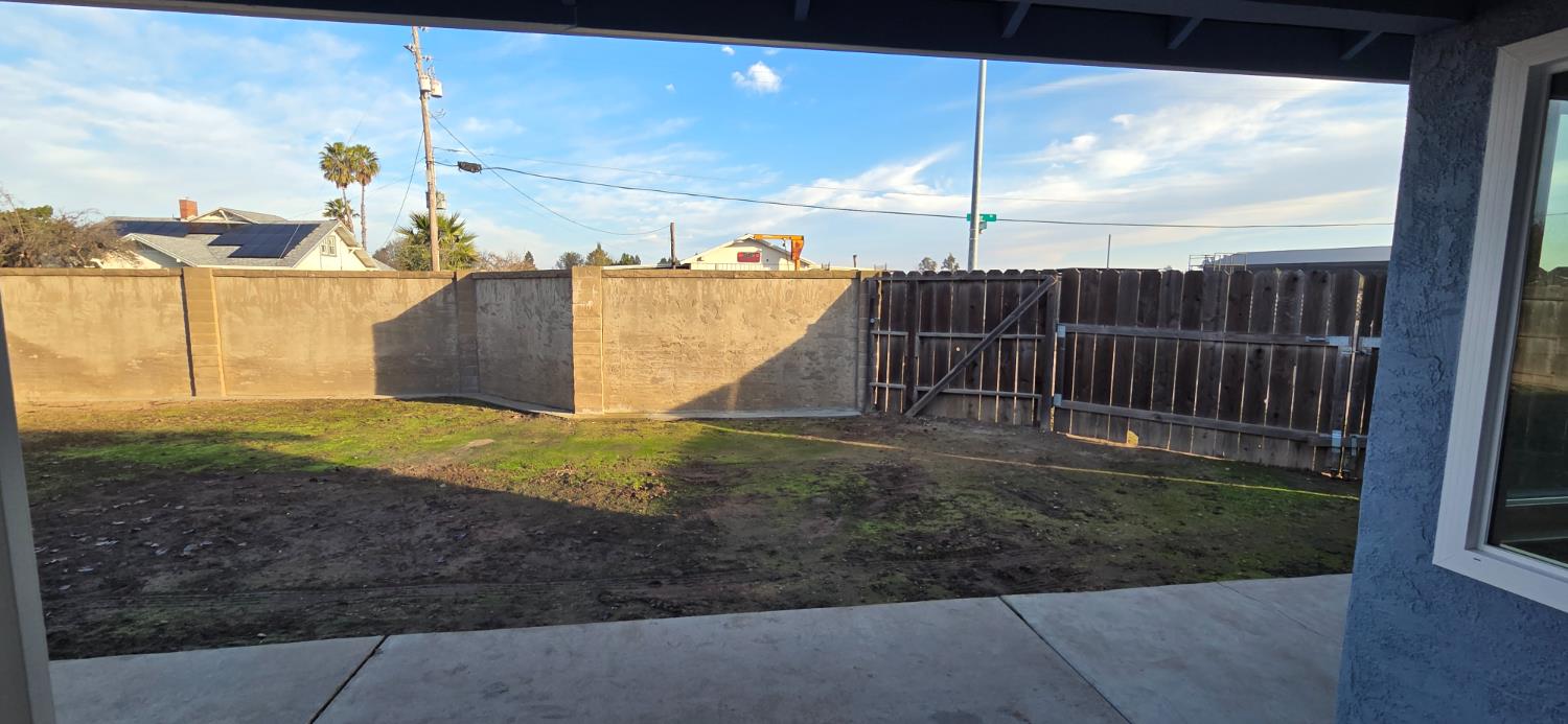 1680 Michele Way, Escalon, CA 95320