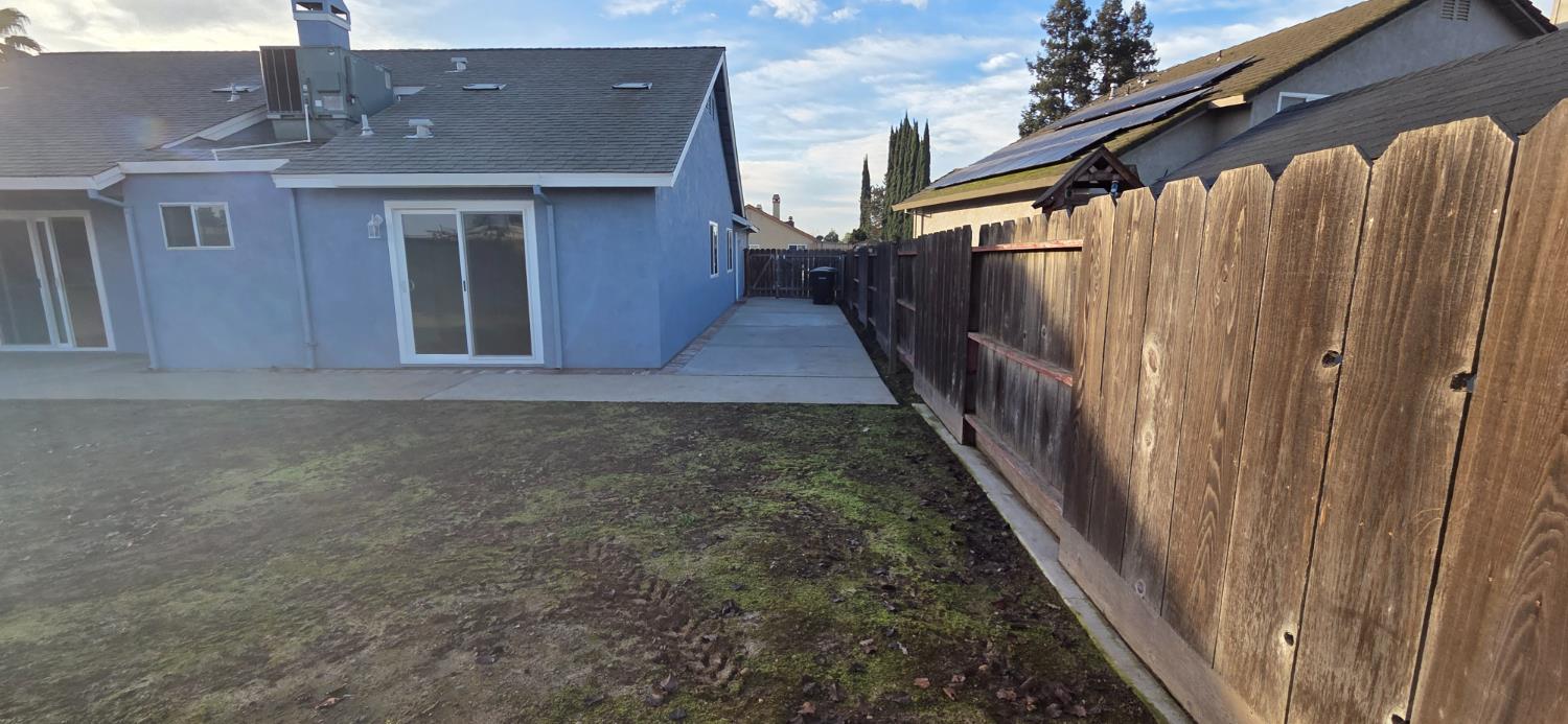 1680 Michele Way, Escalon, CA 95320