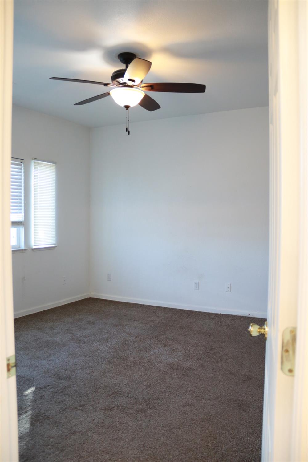 2607 Allegiance Ln, Riverbank, CA 95367