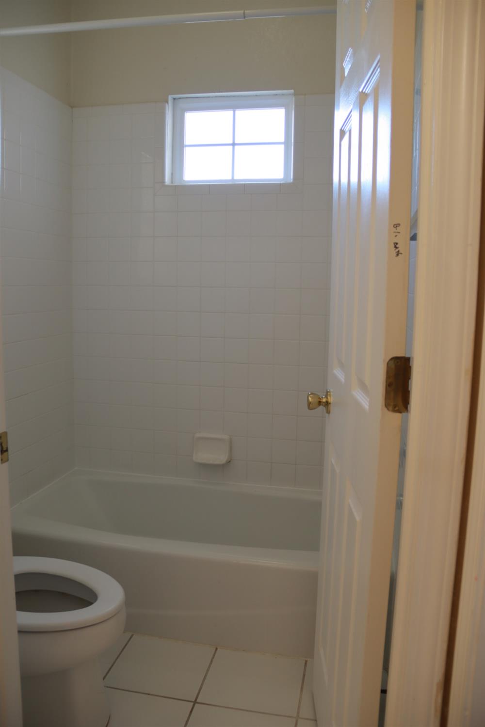 2607 Allegiance Ln, Riverbank, CA 95367