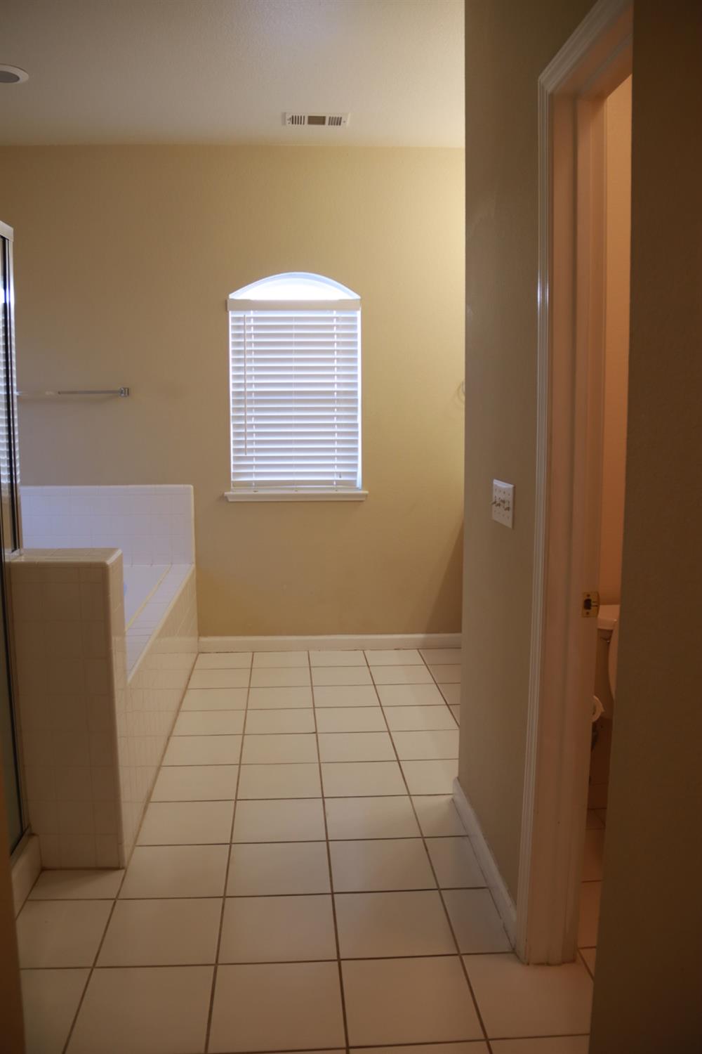 2607 Allegiance Ln, Riverbank, CA 95367