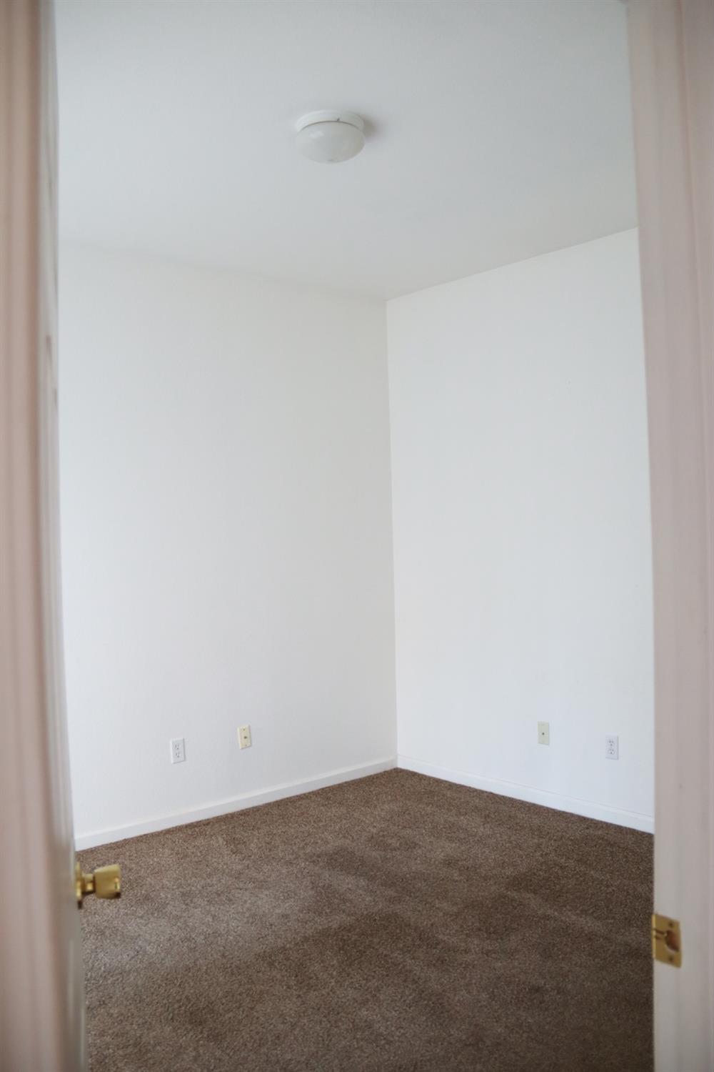 2607 Allegiance Ln, Riverbank, CA 95367