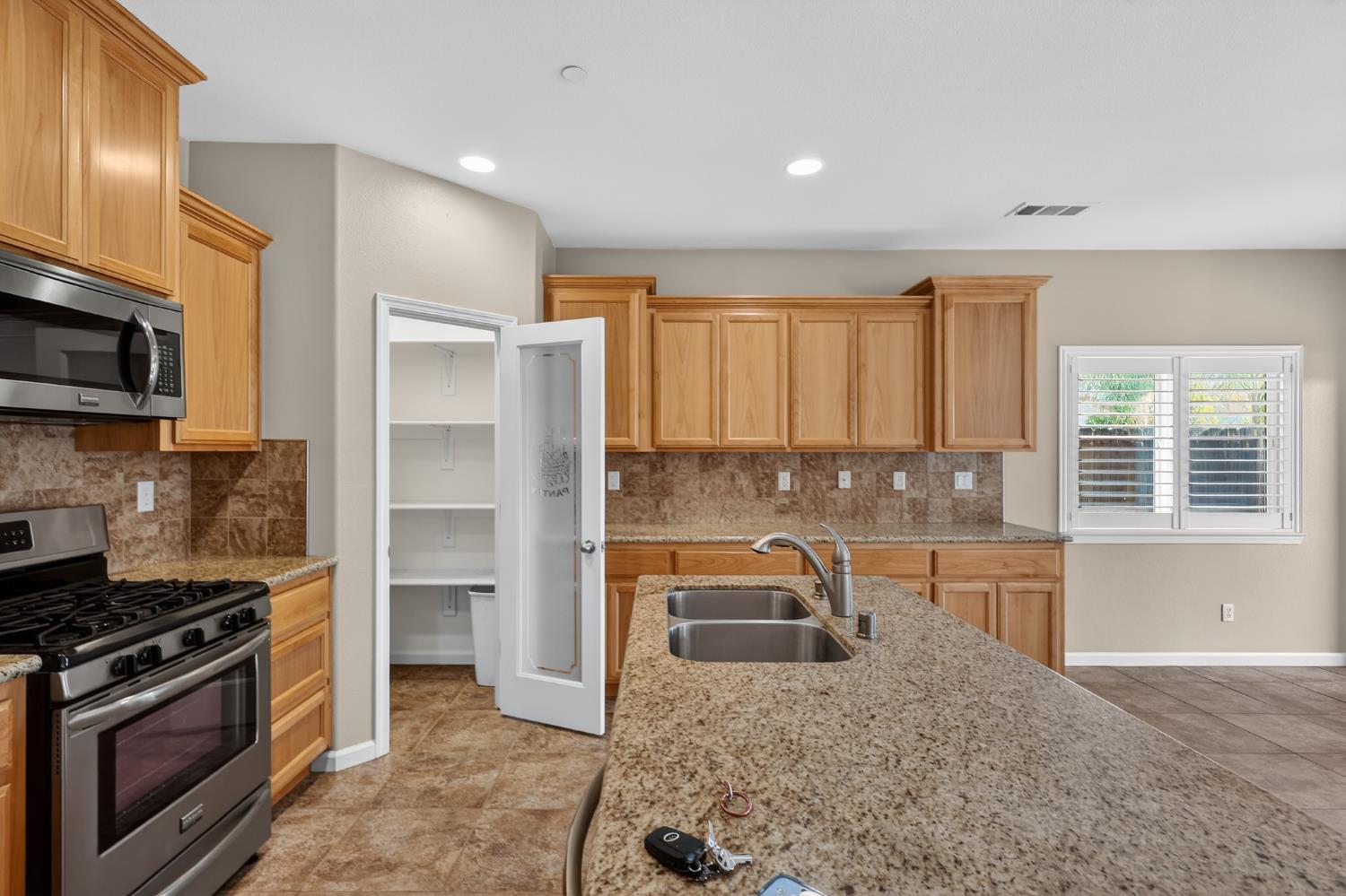 1378 Cassis, Merced, CA 95348