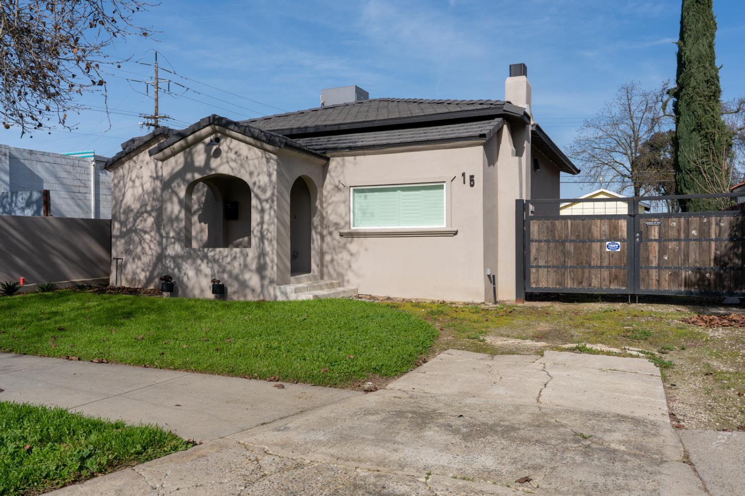 15 E 22nd St, Merced, CA 95340