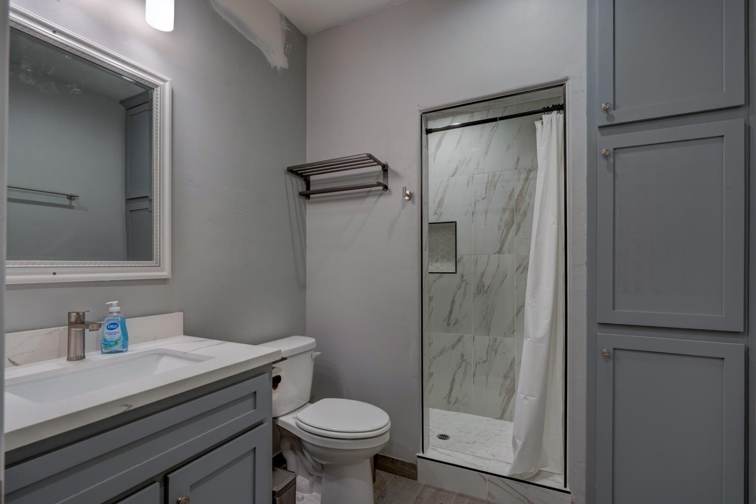 15 E 22nd St, Merced, CA 95340