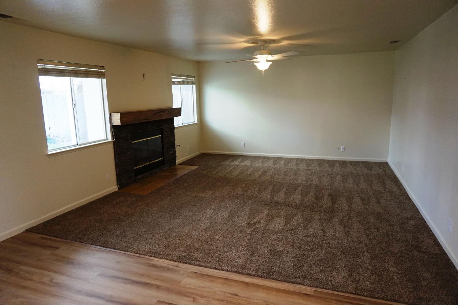 239 Fairwood Dr, Oakdale, CA 95361