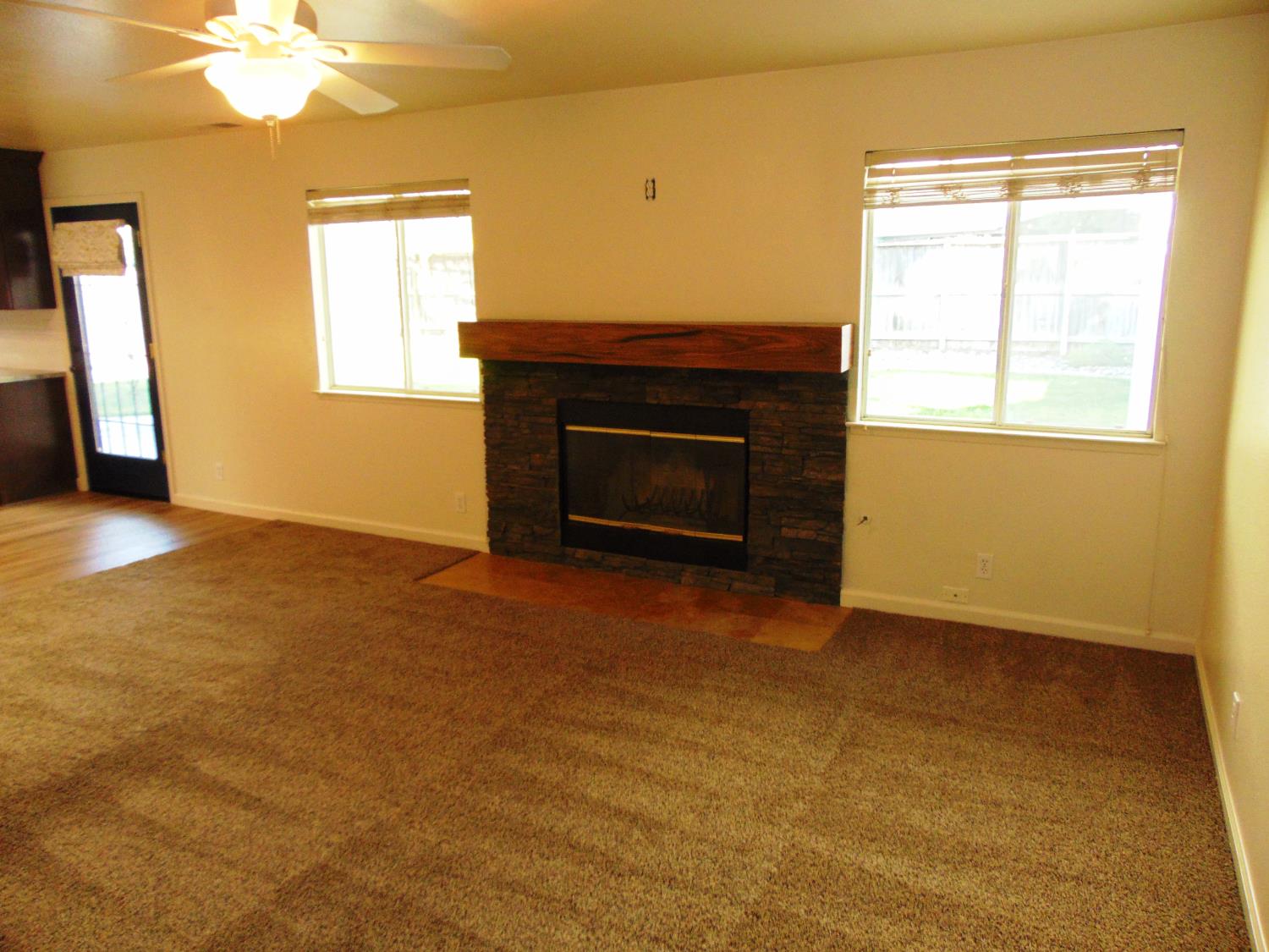 239 Fairwood Dr, Oakdale, CA 95361