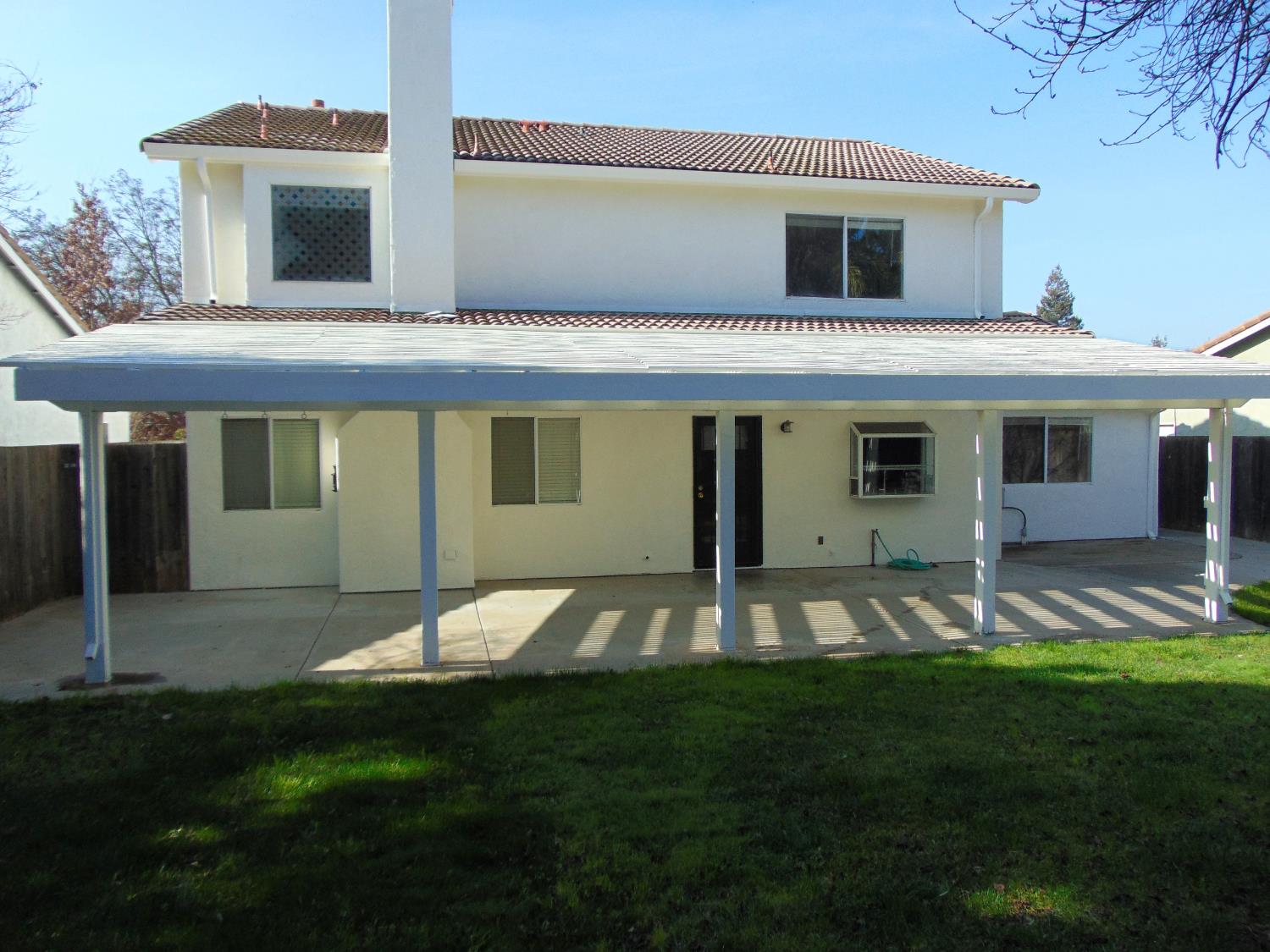 239 Fairwood Dr, Oakdale, CA 95361