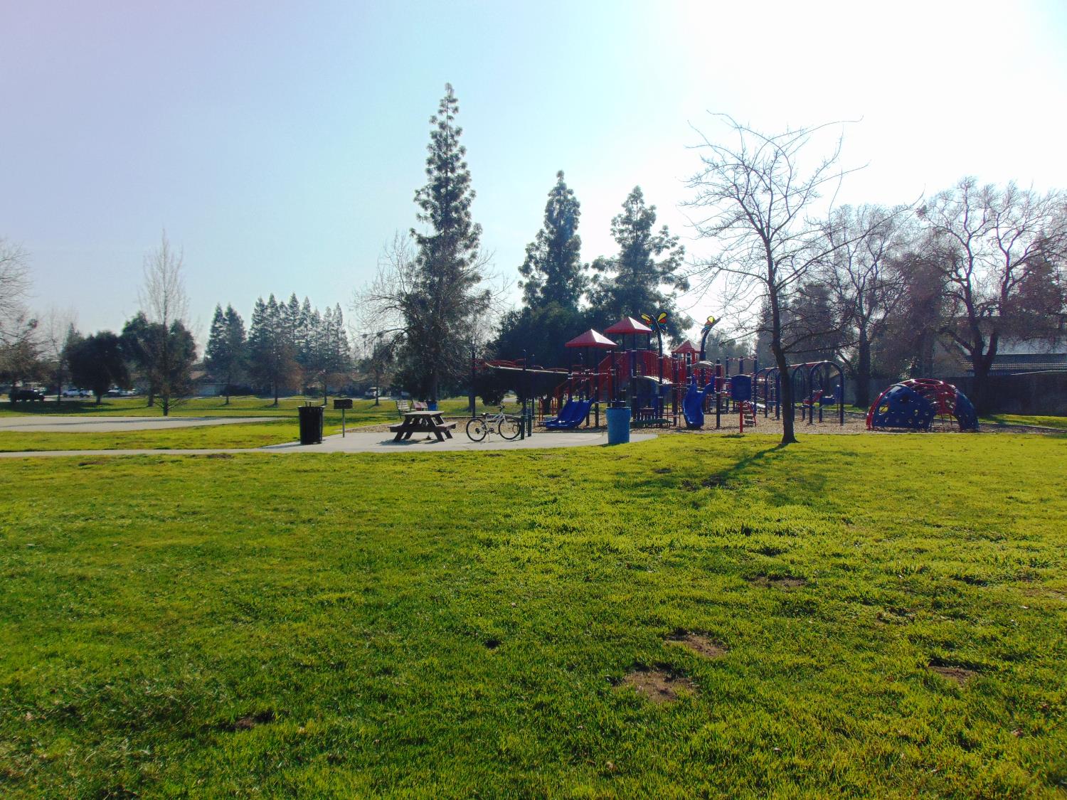 239 Fairwood Dr, Oakdale, CA 95361