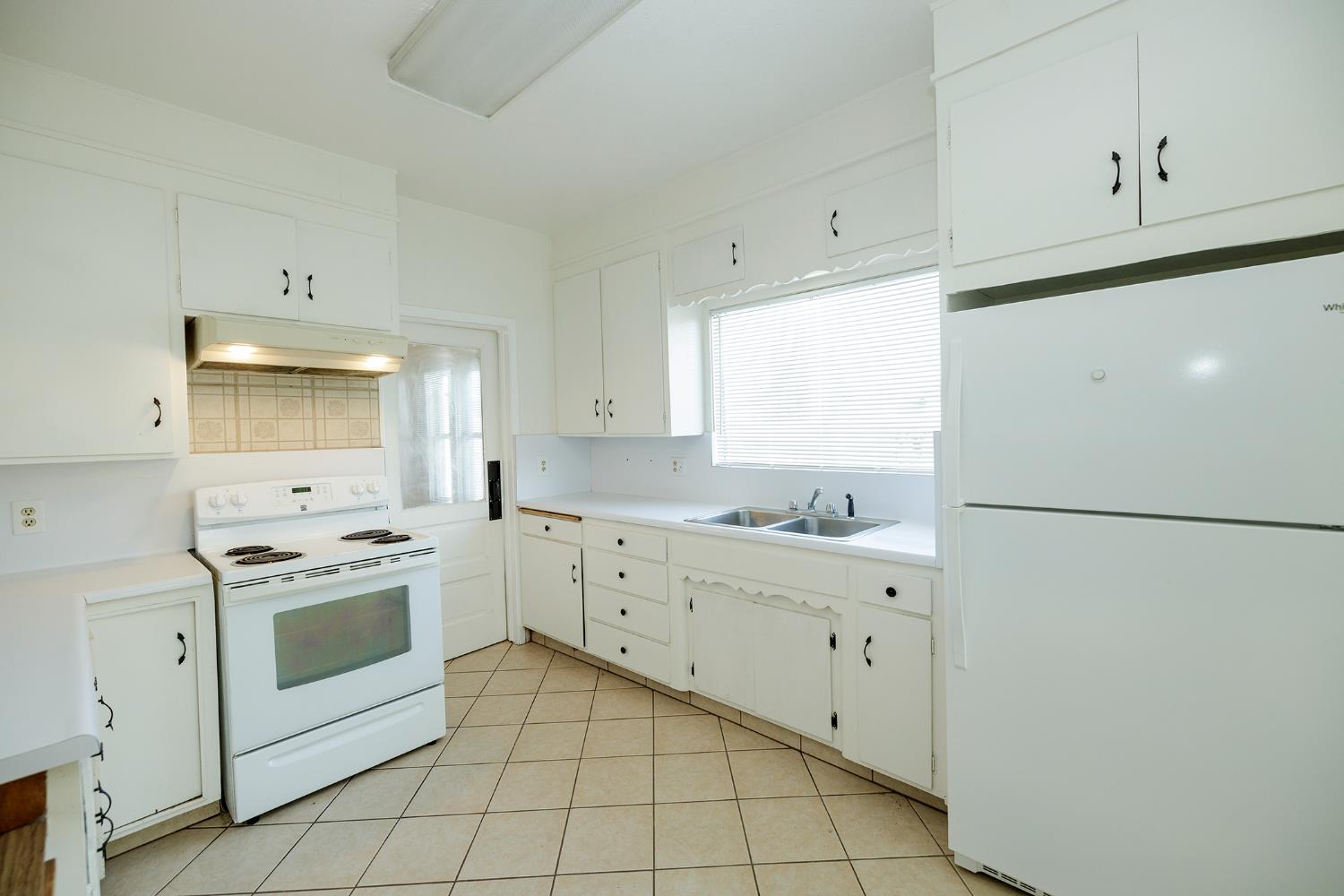 153 Almond Ave, Turlock, CA 95380