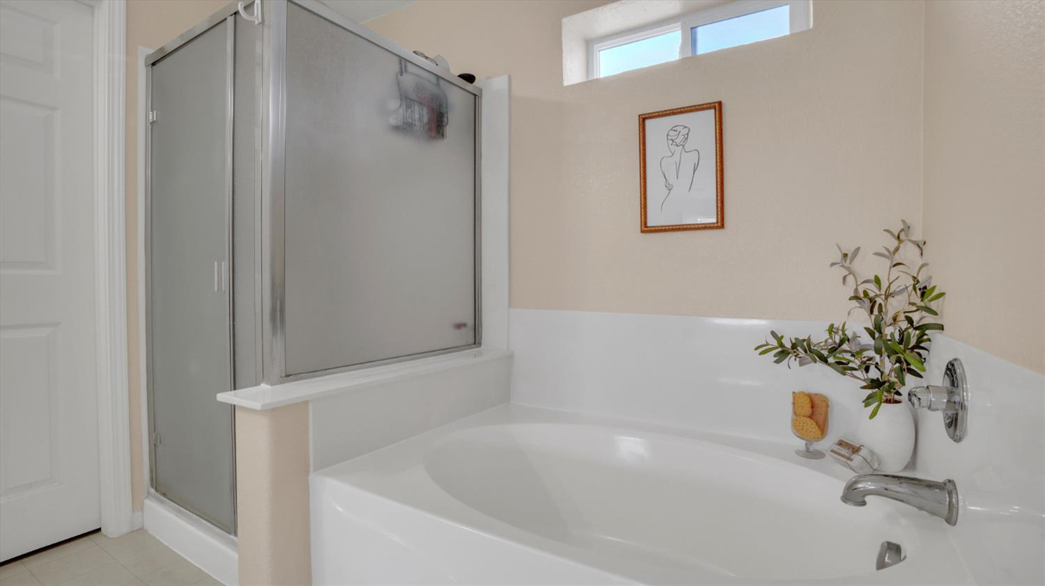 126 Jersey Ln, Patterson, CA 95363