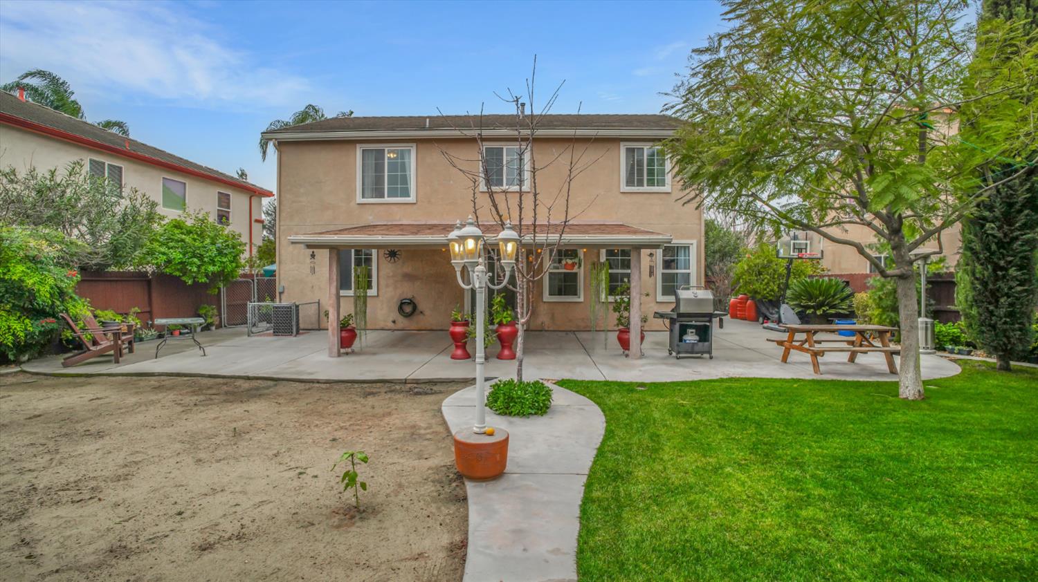 126 Jersey Ln, Patterson, CA 95363