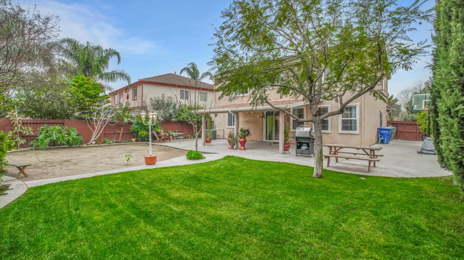 126 Jersey Ln, Patterson, CA 95363