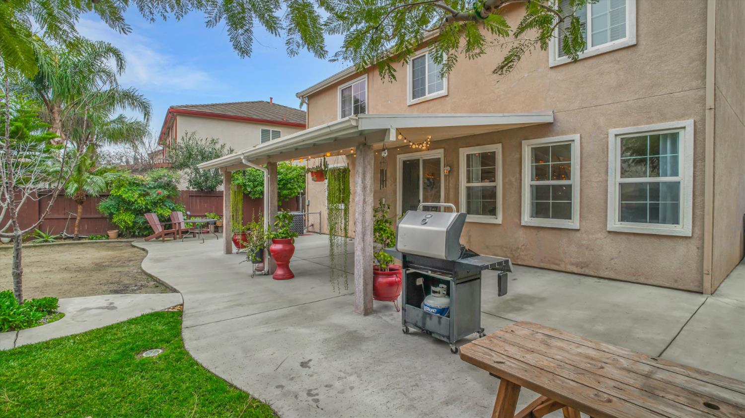 126 Jersey Ln, Patterson, CA 95363