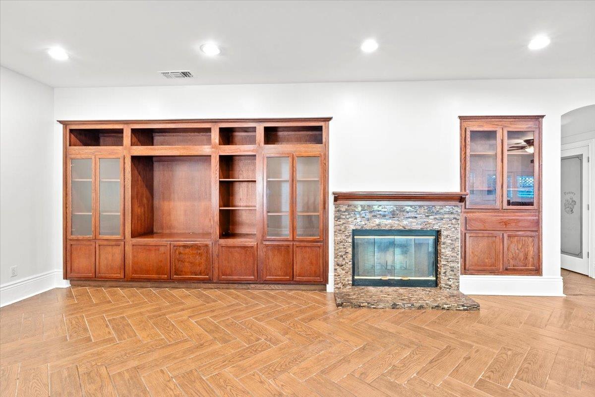 4246 Merchant Ln, Turlock, CA 95382