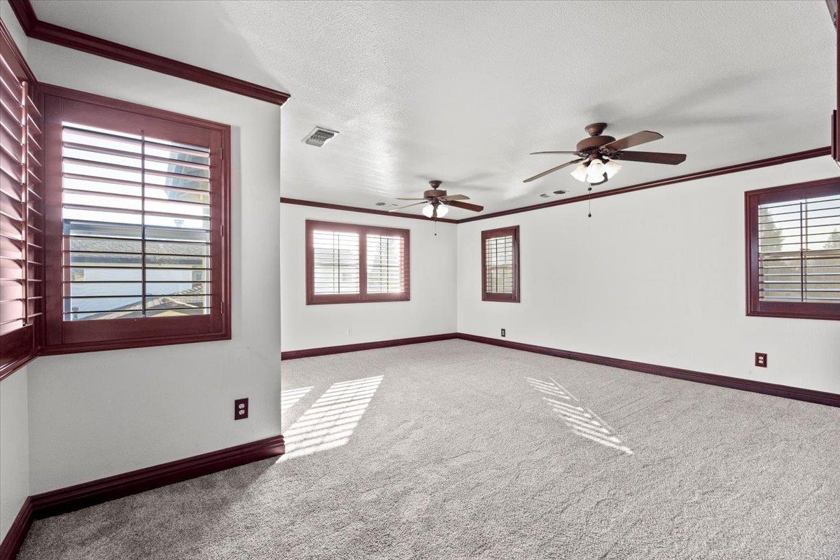 4246 Merchant Ln, Turlock, CA 95382