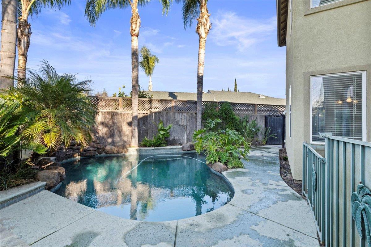 4246 Merchant Ln, Turlock, CA 95382