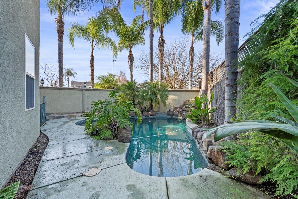 4246 Merchant Ln, Turlock, CA 95382