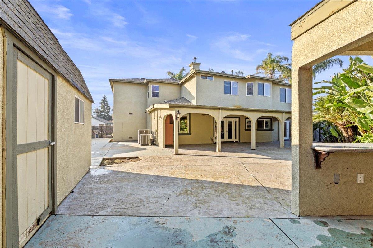 4246 Merchant Ln, Turlock, CA 95382