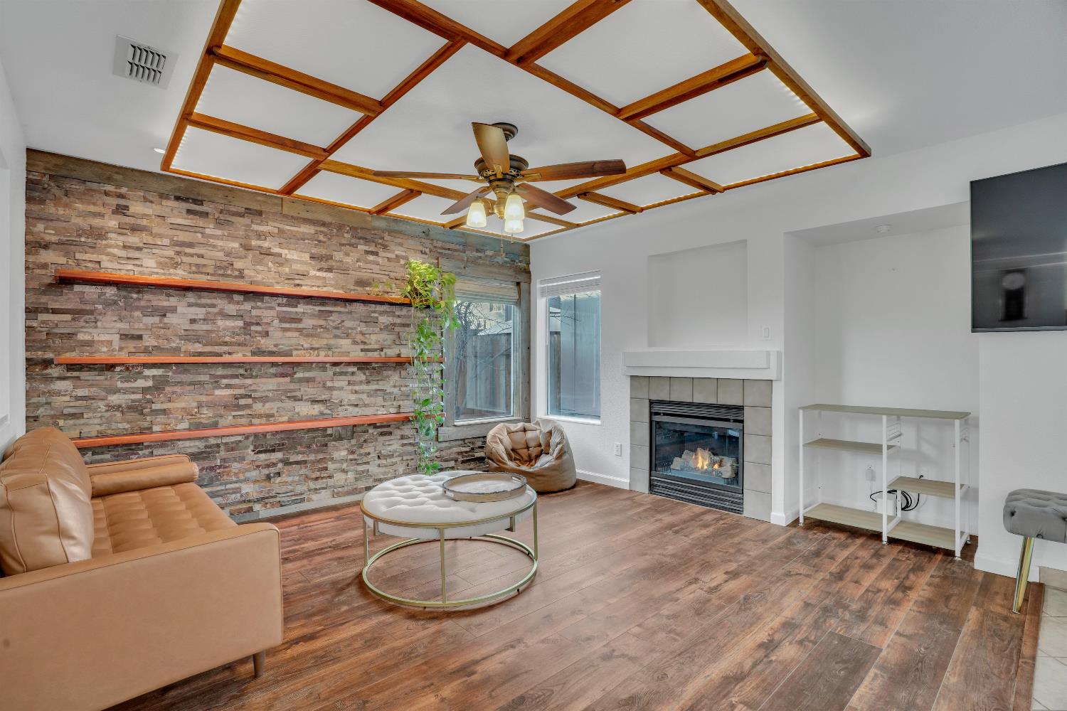 765 Jackoyln, Manteca, CA 95336