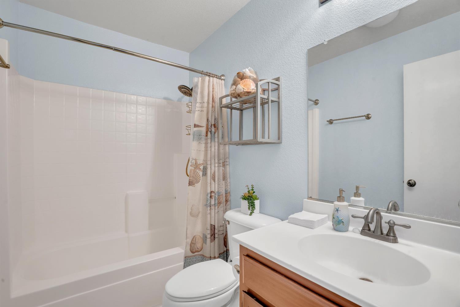 765 Jackoyln, Manteca, CA 95336