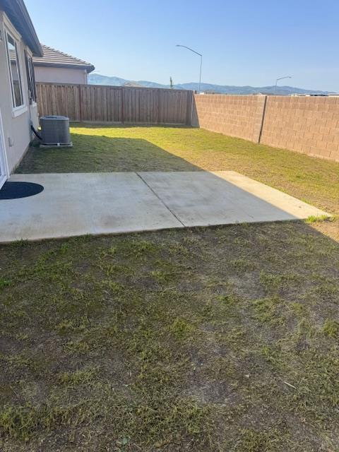 737 Featherstone Dr, Patterson, CA 95363