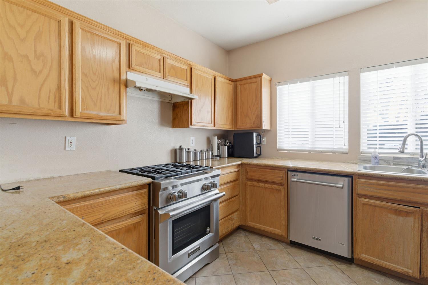 2147 Sorrel Dr, Turlock, CA 95380