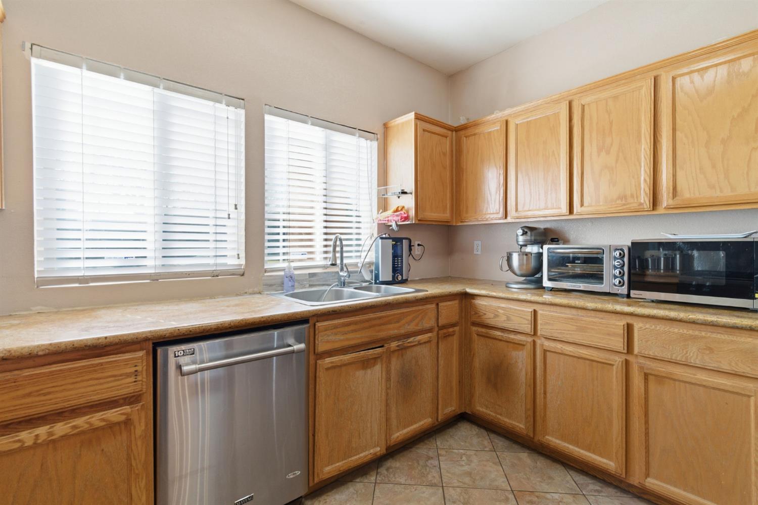 2147 Sorrel Dr, Turlock, CA 95380