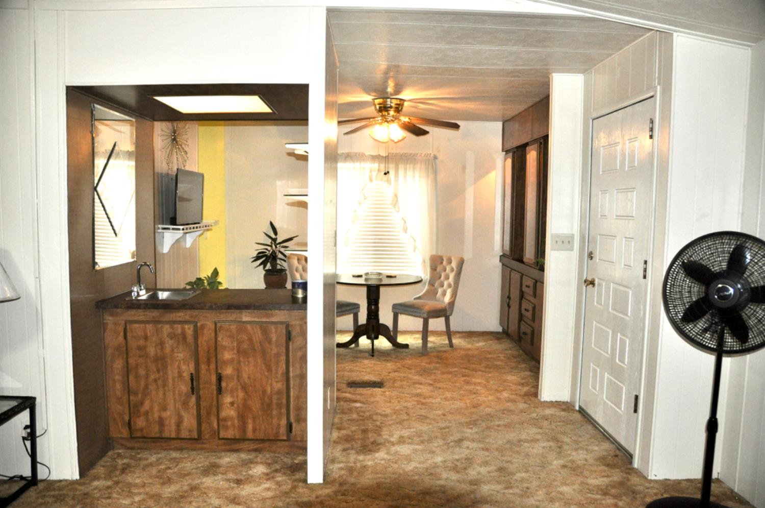 24 Schooner Ln, Modesto, CA 95356