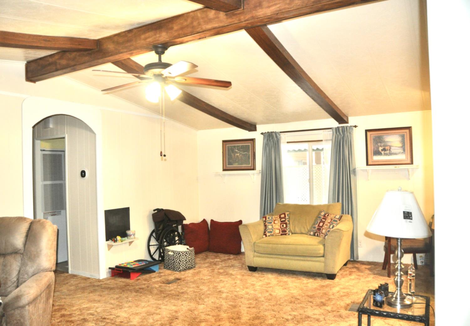 24 Schooner Ln, Modesto, CA 95356