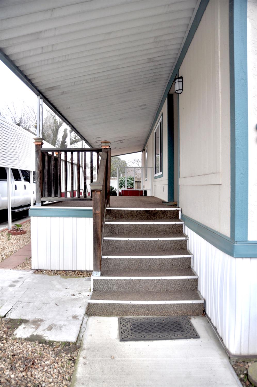 24 Schooner Ln, Modesto, CA 95356